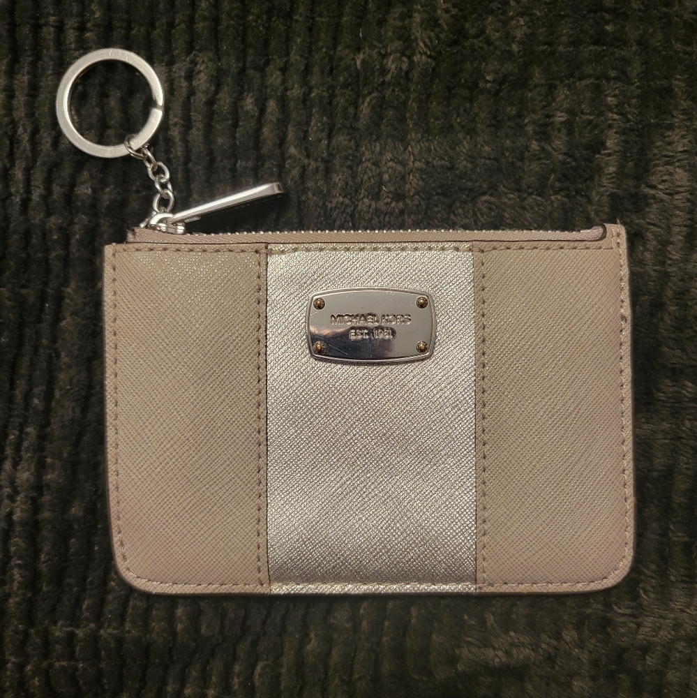 Michael Kors Beige and Silver Keychain Wallet
